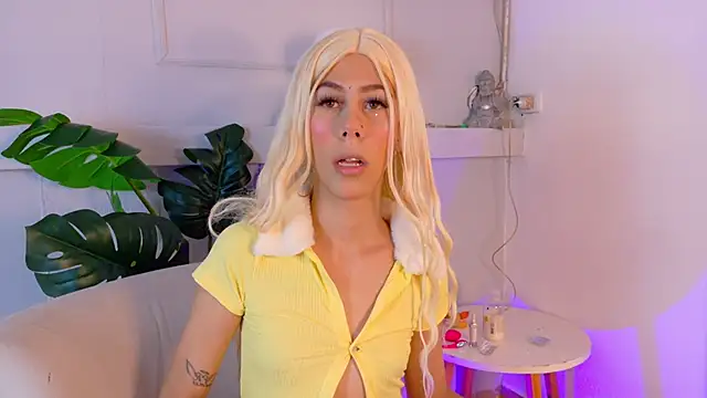 ZoeyPetit's Live XXX Chat