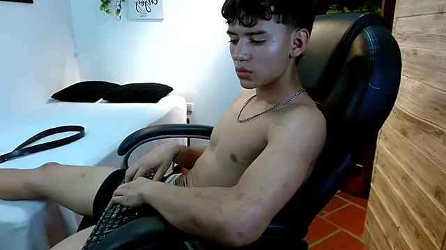 Ryan_grayx – Naživo XXX chat