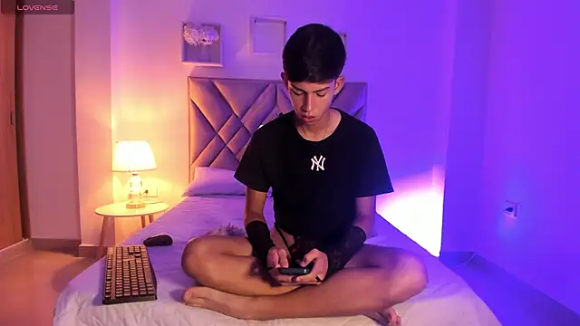 Chat XXX en directo de Baby_noahtt