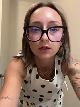 Lolasecret_ – Naživo XXX chat