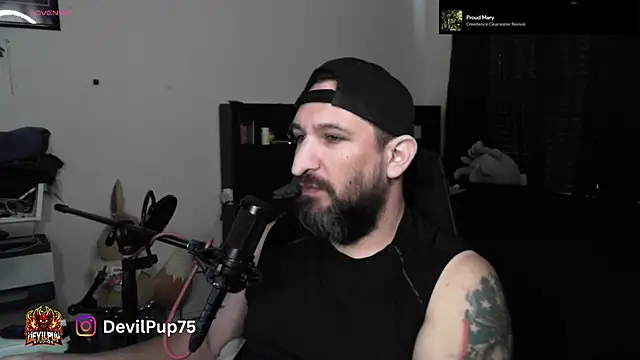 Chatroom XXX en direct de DevilPup75_