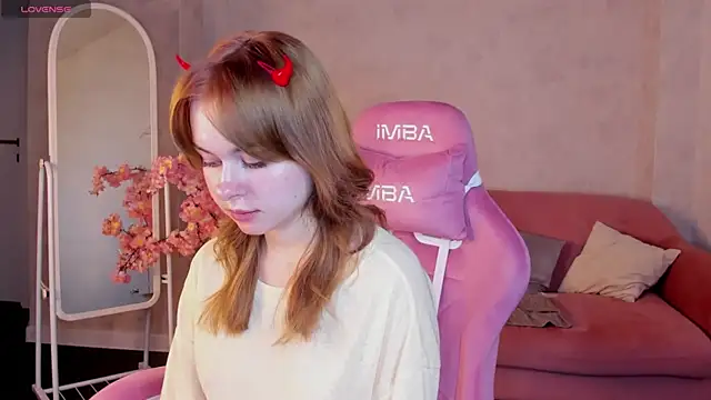 Monica_Alvarez élő XXX-chatje