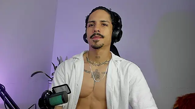 Lukeetaylor – Naživo XXX chat
