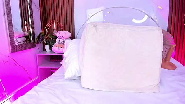 XXX chat uživo modela Martinna_Cooper_