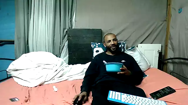 Chat +18 de Camodick ao vivo