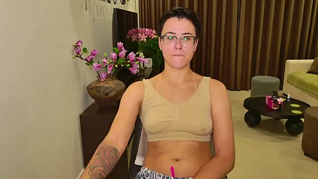 SashaNotFound Adlı Modelin Canlı XXX Sohbeti