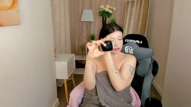 Jena_Mi1ler Adlı Modelin Canlı XXX Sohbeti