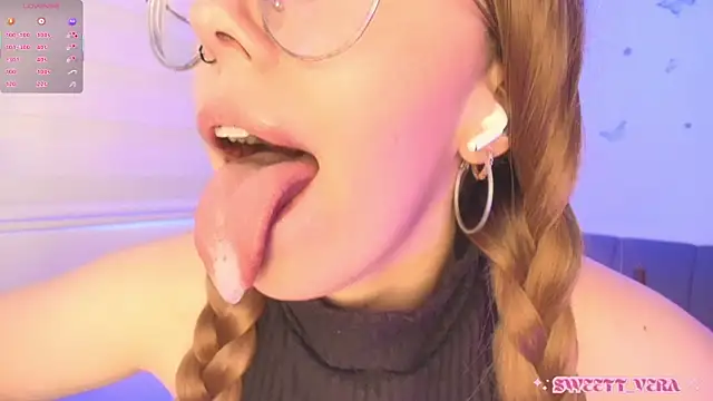 Chat +18 de sweettvera ao vivo