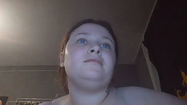 Chat +18 de Light_Luna ao vivo