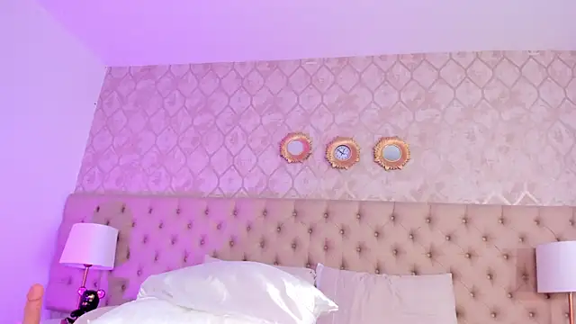Chat +18 de SofieReyes ao vivo