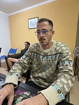 MeladoDiMel Adlı Modelin Canlı XXX Sohbeti