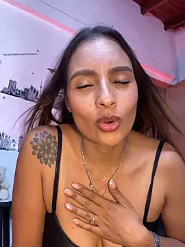 دردشة mykaelahoney الجنسية المباشرة