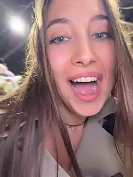 צ'אט XXX בשידור חי של ICrazyOneIRL