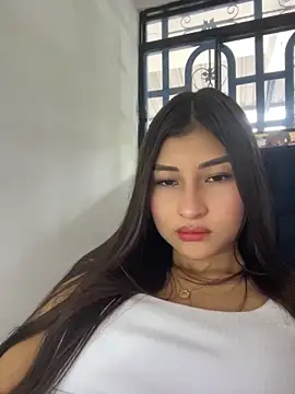 Aylin-fire's Live XXX Chat