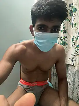 BadBoyTom78 即時 XXX 聊天