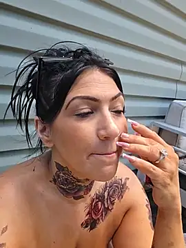LittleMissEeve's Live XXX Chat