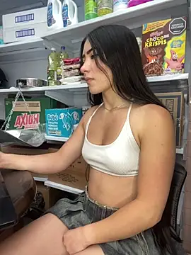 AMBERBUNNY_ Adlı Modelin Web Kamerası Şovu