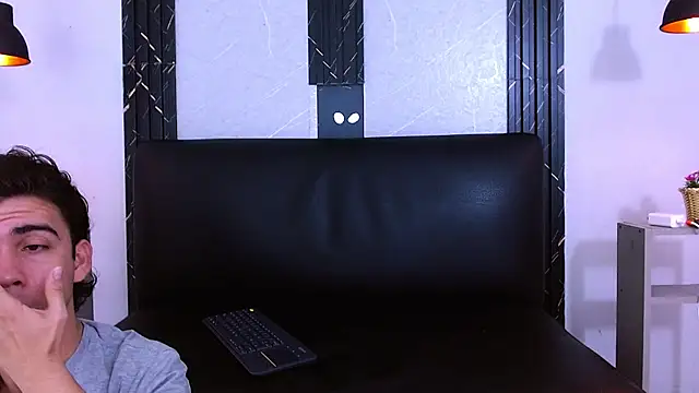 Živý XXX chat Feiccer_Castquer