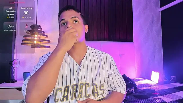 צ'אט XXX בשידור חי של Alex_Kriz