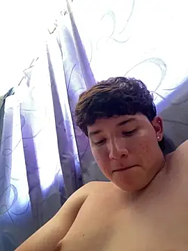 Онлайн чат XXX BigLatinGuy