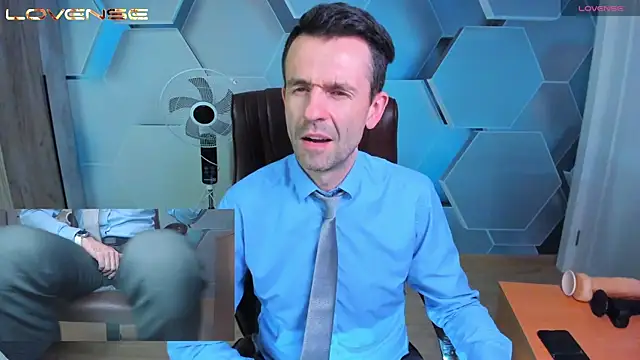 SteveTiger: απευθείας συνομιλία ΧΧΧ