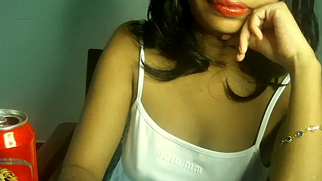 Fluffy_Melon-22 Adlı Modelin Canlı XXX Sohbeti