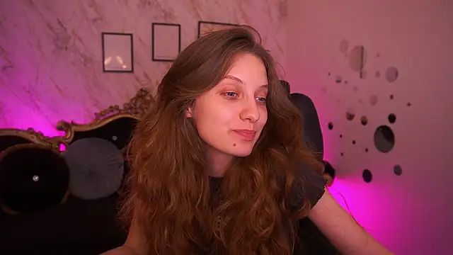 Chat +18 de CuteeFoxy ao vivo