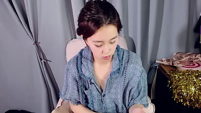 XueLi1902n Live XXX chat