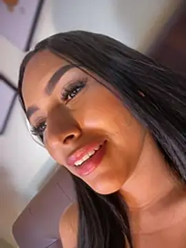 Chat +18 de SiennaChalmers ao vivo