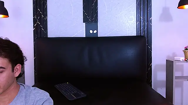 XXX chat uživo modela Feiccer_Castquer