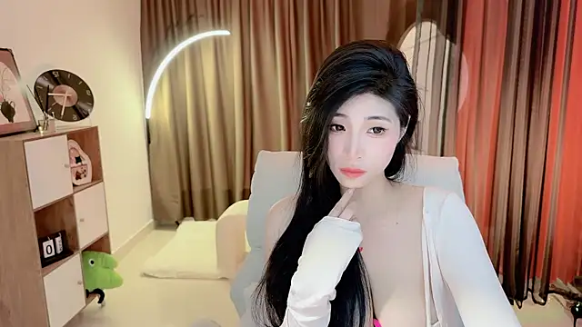 Vaidurya-Yolo Adlı Modelin Canlı XXX Sohbeti