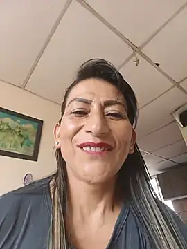 Lucia_Rios Adlı Modelin Canlı XXX Sohbeti