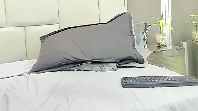 Živý XXX chat thom_ames