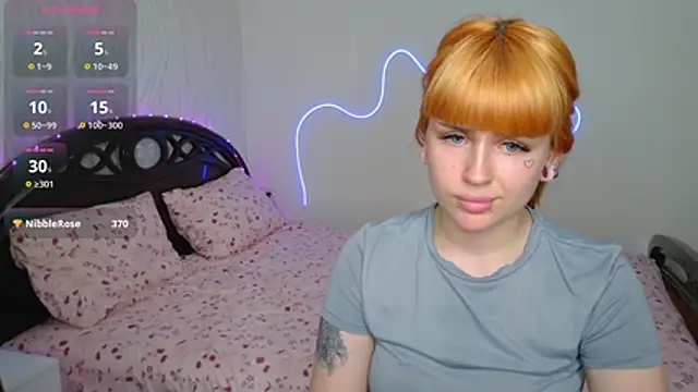 VelvetEmber Chat XXX live