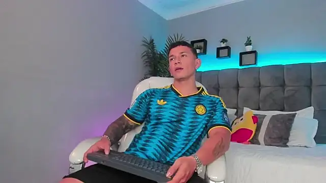 Онлайн чат XXX Thomas_moon