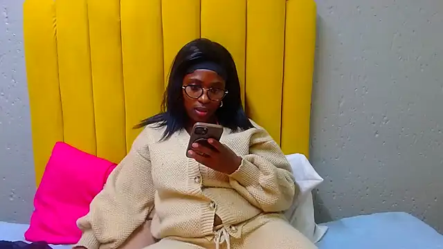 CocoBlazerx76's Live XXX Chat