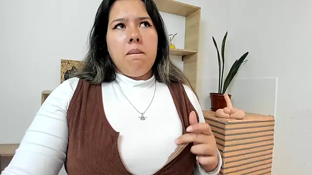 LinaBrowm's Live XXX Chat
