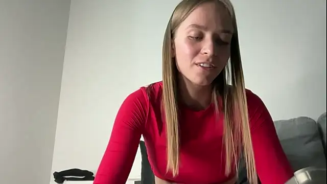 Онлайн чат XXX DanikaMory
