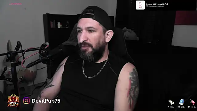 XXX chat uživo modela DevilPup75_
