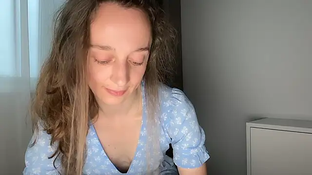 ShySchoolGirl's Live XXX Chat