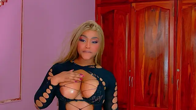 TiannahGlow's Live XXX Chat