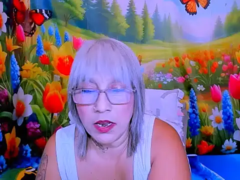 indianroxy: απευθείας συνομιλία ΧΧΧ