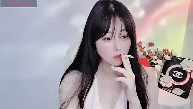 Lydia_170 Adlı Modelin Canlı XXX Sohbeti
