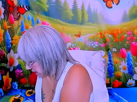 indianroxy's Live XXX Chat