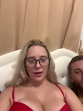 Živý XXX chat PiercedNipsandBigCock