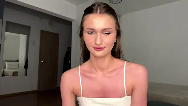 Chat +18 de HallieHollo ao vivo