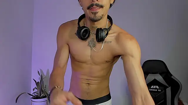 Lukeetaylor Live XXX-Chat