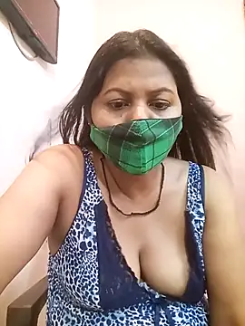 Chatroom XXX en direct de Miss_kirtii