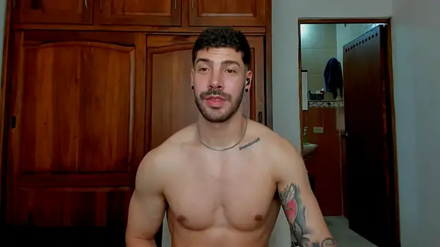 Guyinthemountain Live XXX-Chat