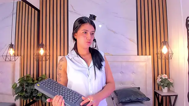 Madyson18 Adlı Modelin Canlı XXX Sohbeti